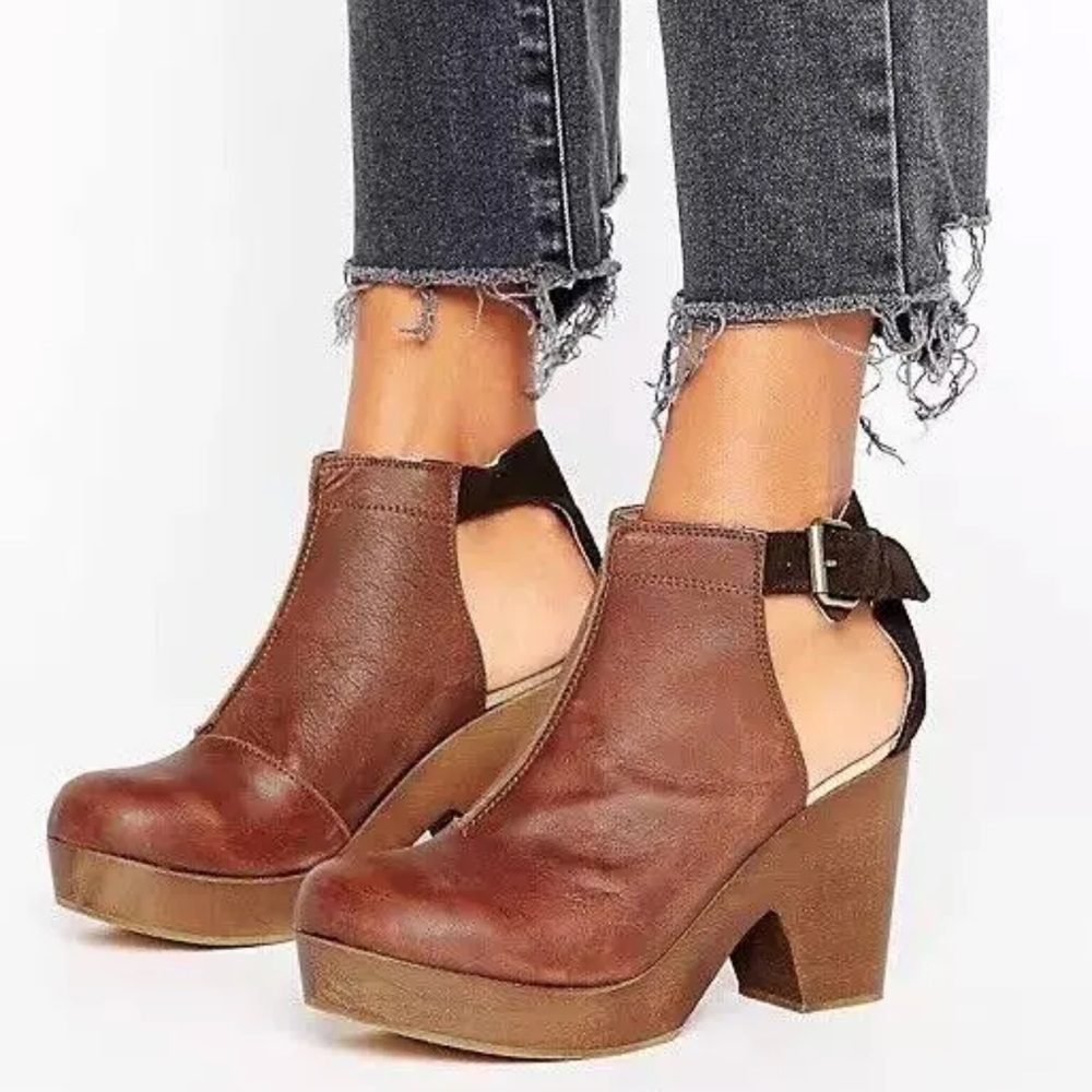 Free People Amber Orchard Clogs. Size 37